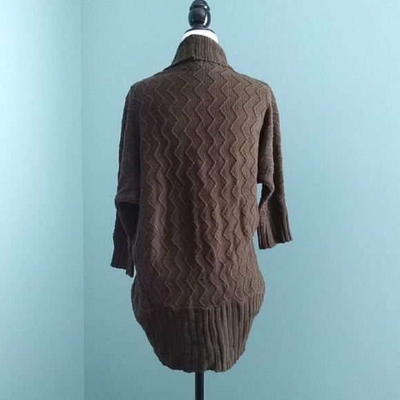 Seduction Cardigan - Picture 2 of 4